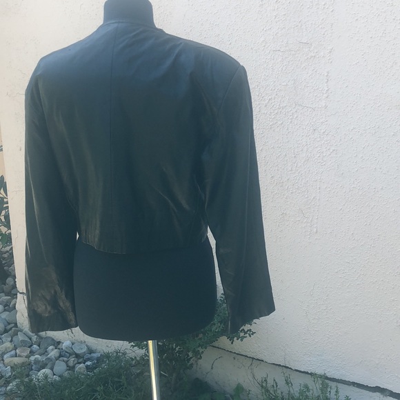 Leather jacket - Picture 2 of 3